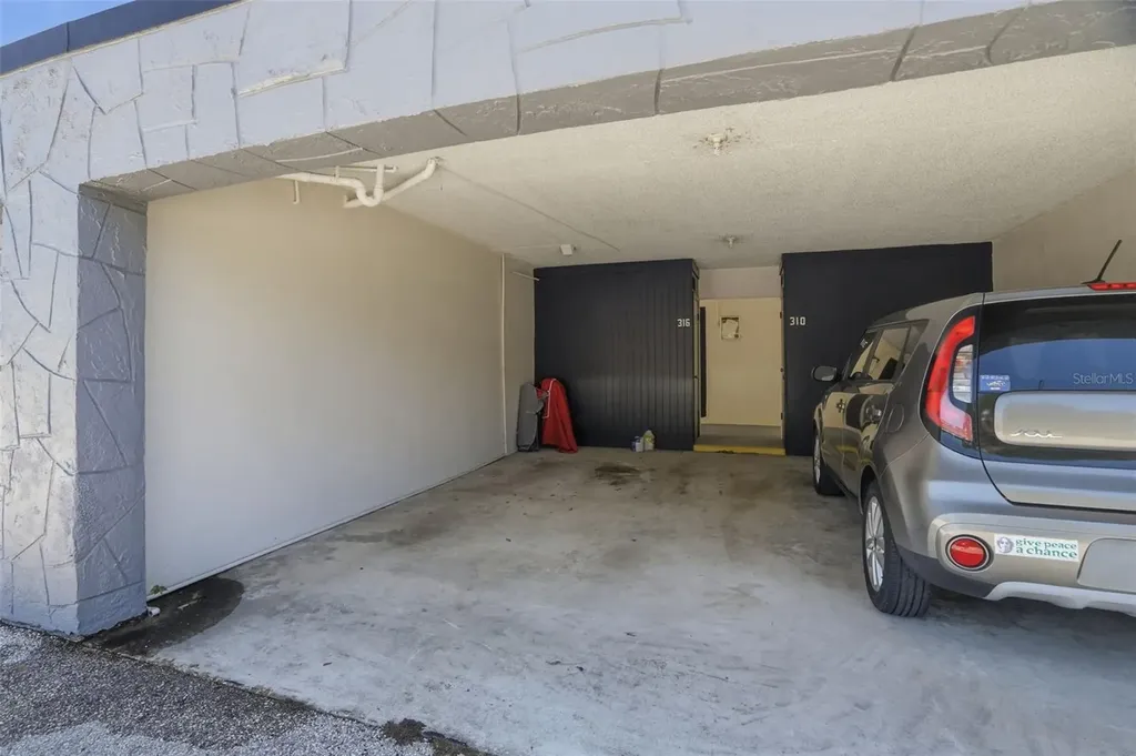 1127 King Arthur Court Dunedin FL 34698