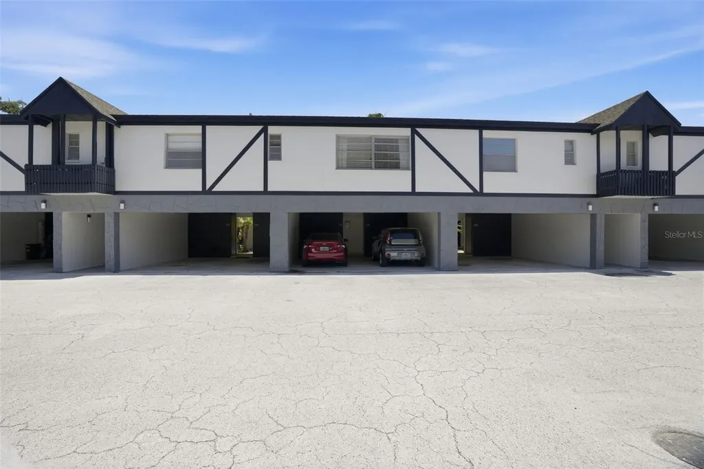 1127 King Arthur Court Dunedin FL 34698
