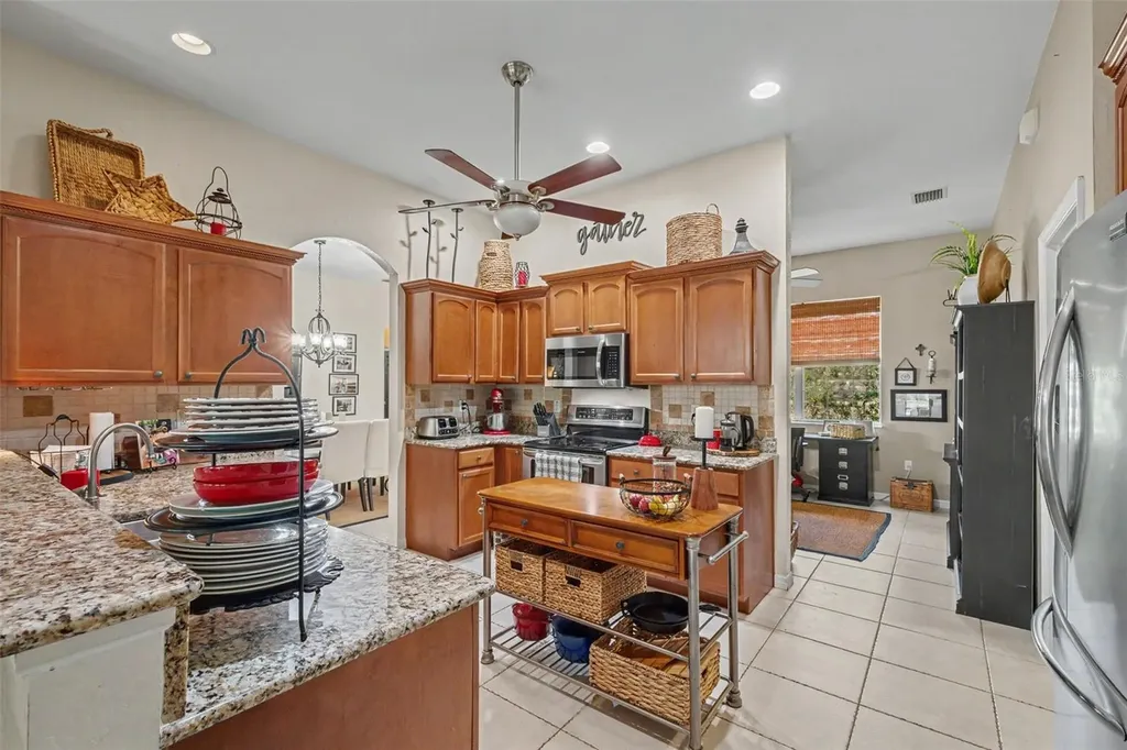 12040 Centralia Road Weeki Wachee FL 34614