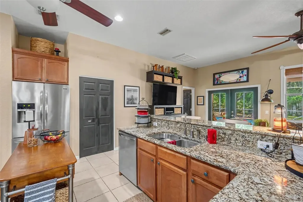 12040 Centralia Road Weeki Wachee FL 34614