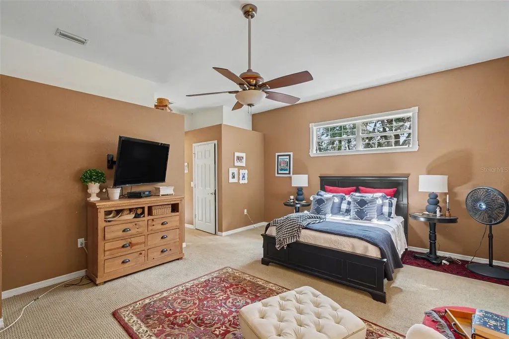 12040 Centralia Road Weeki Wachee FL 34614