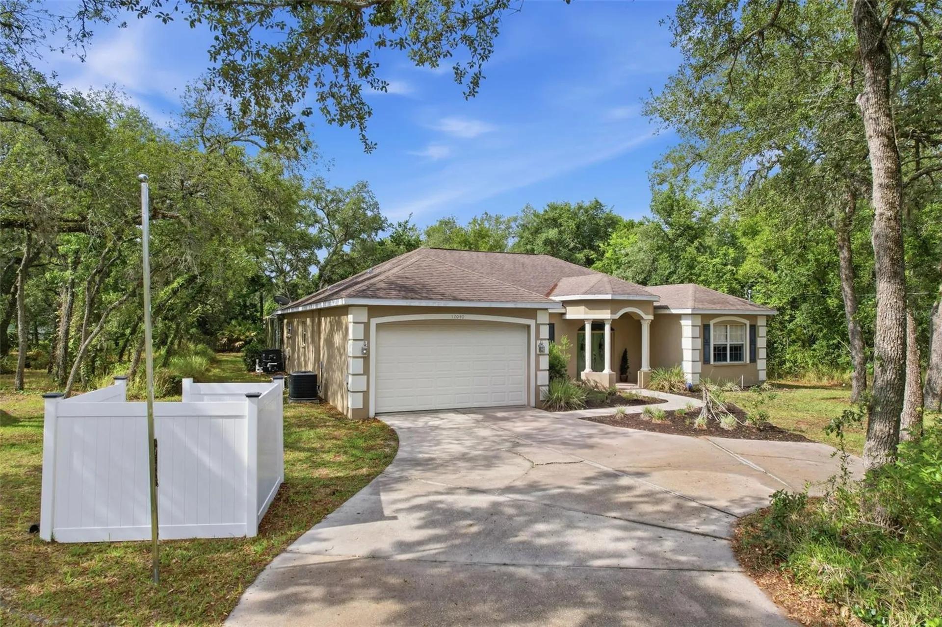 12040 Centralia Road Weeki Wachee FL 34614