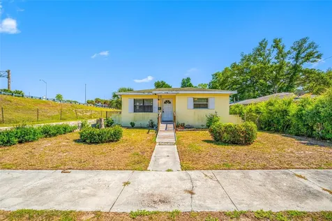 3246 20TH Avenue S St Petersburg FL 33712