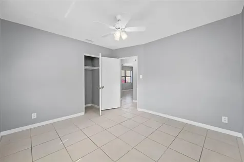 3246 20th Avenue S St Petersburg FL 33712