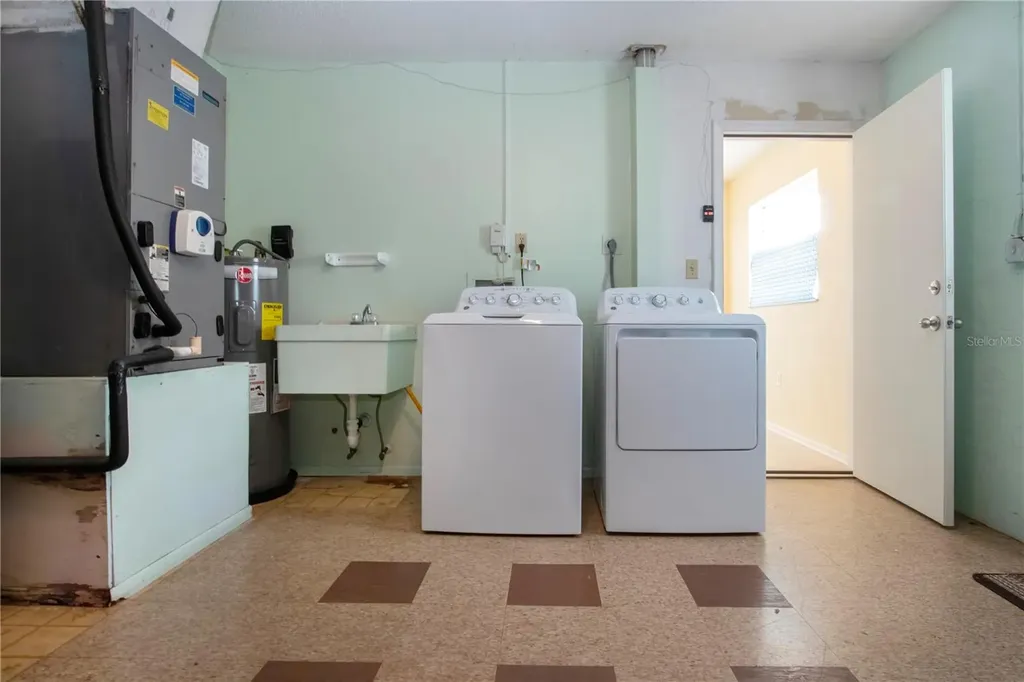 1008 Orchid Lane Bradenton FL 34208