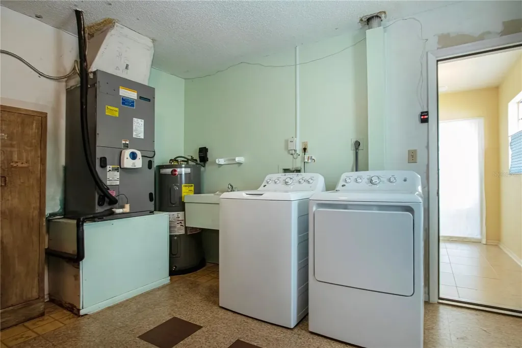 1008 Orchid Lane Bradenton FL 34208