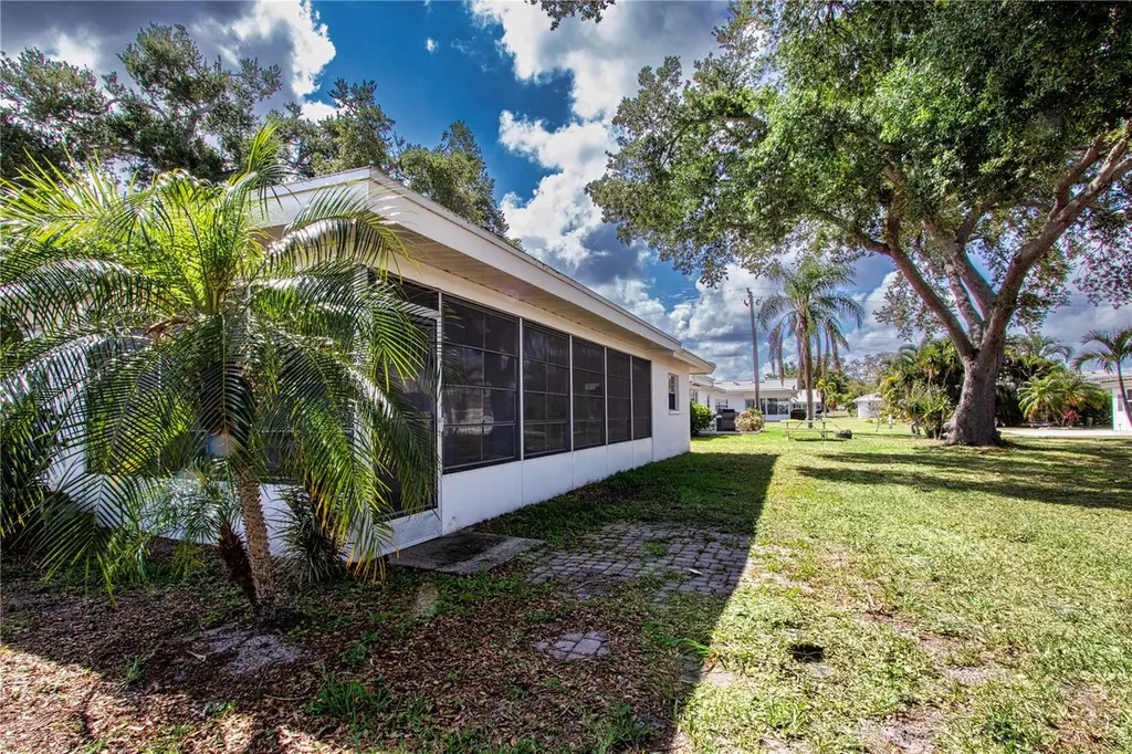 1008 Orchid Lane Bradenton FL 34208