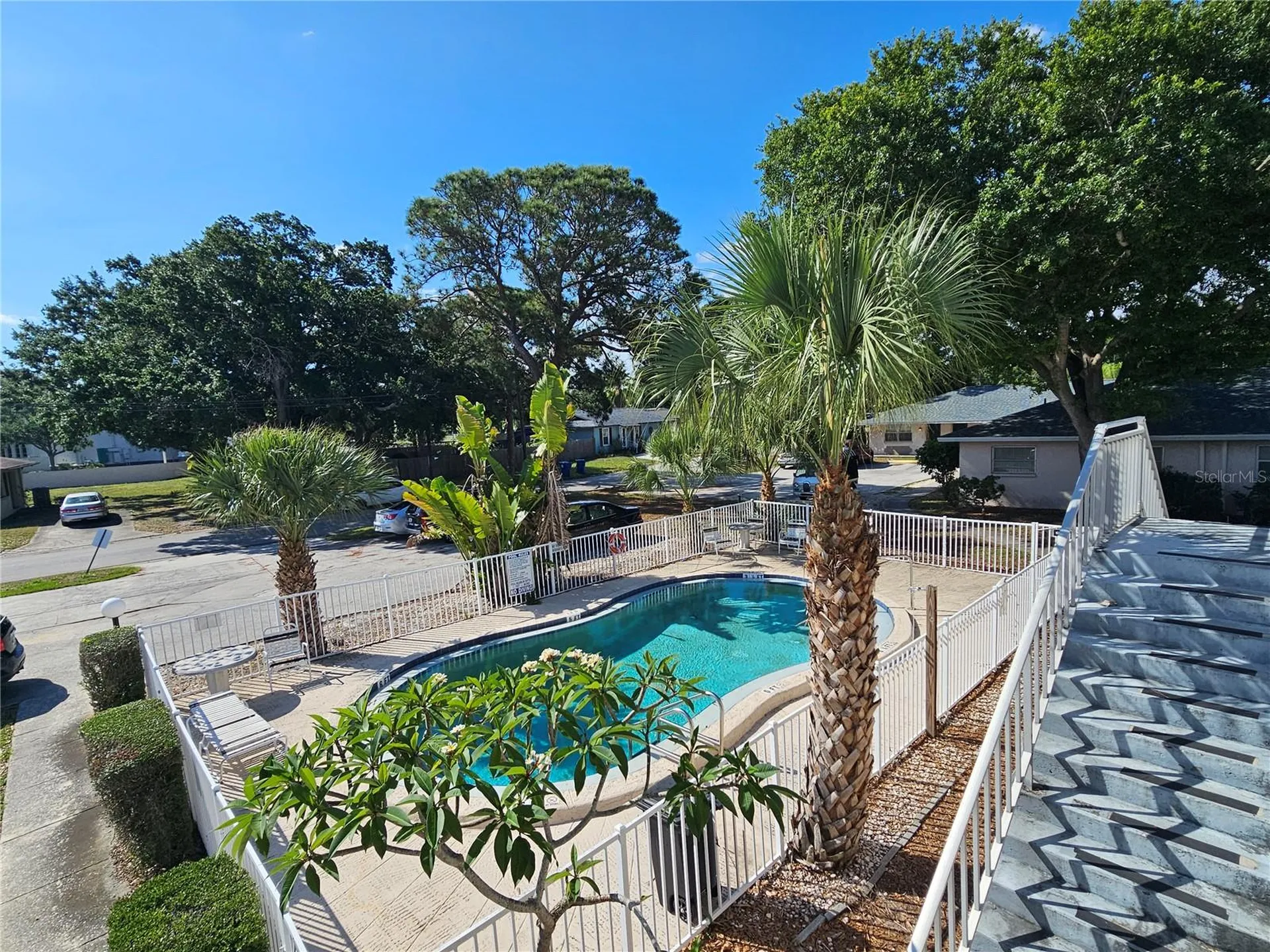 209 NW Jefferson Circle N St Petersburg FL 33702