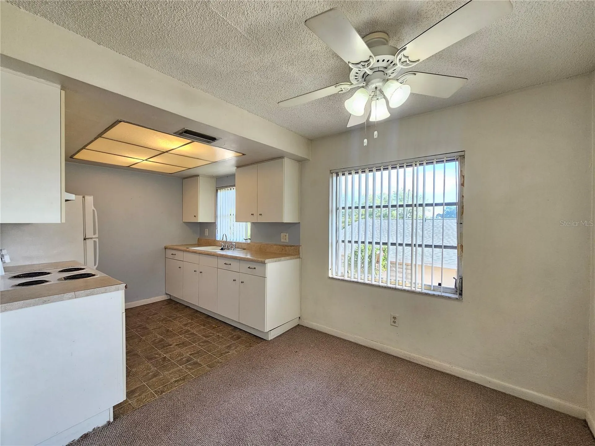 209 NW Jefferson Circle N St Petersburg FL 33702