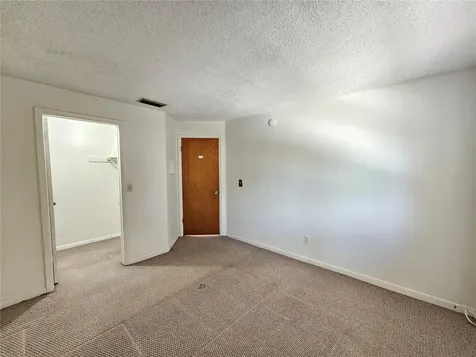 209 NW Jefferson Circle N St Petersburg FL 33702