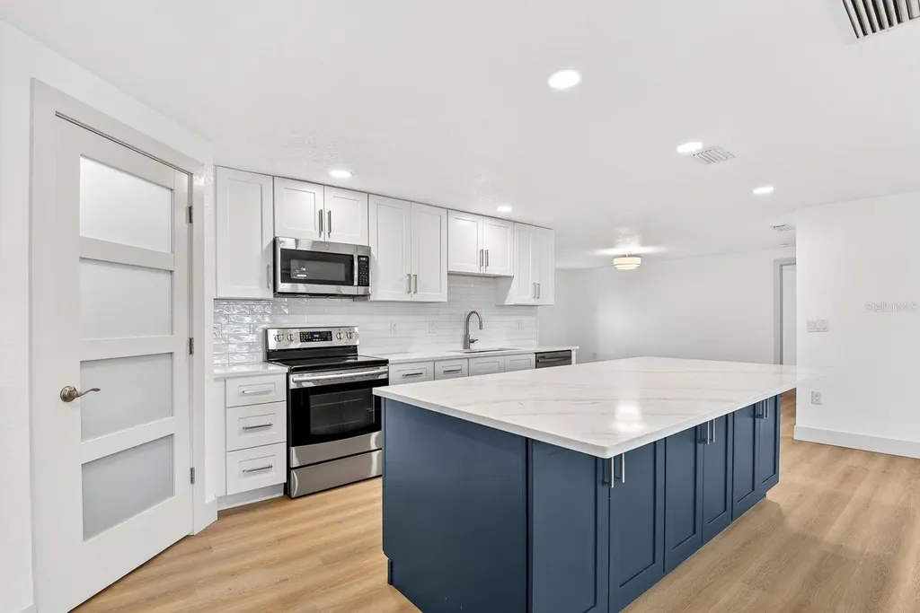 6306 37th Avenue W Bradenton FL 34209