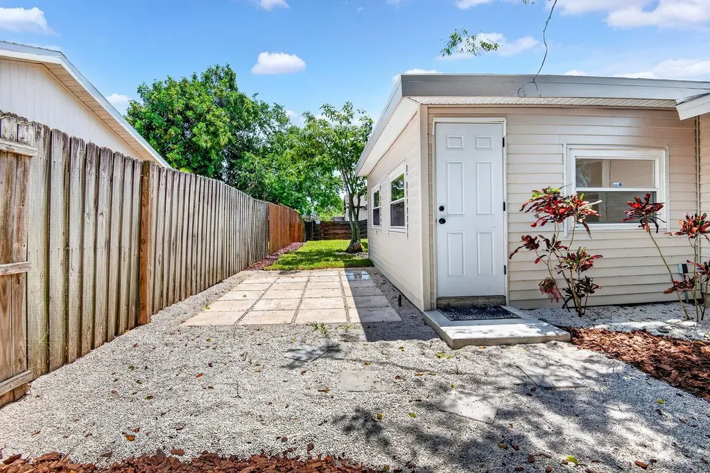 6306 37th Avenue W Bradenton FL 34209