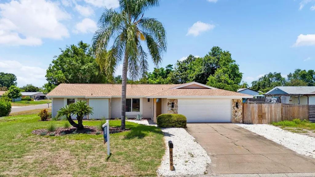 6306 37th Avenue W Bradenton FL 34209