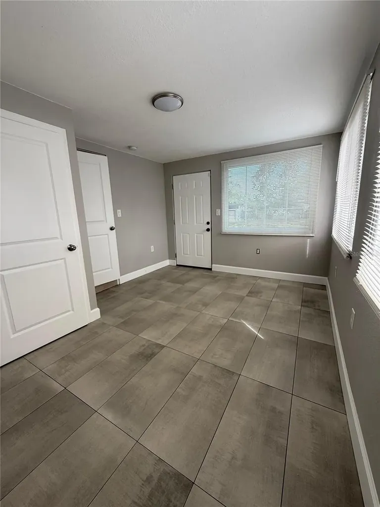 5212 Old Cheney Highway Orlando FL 32807