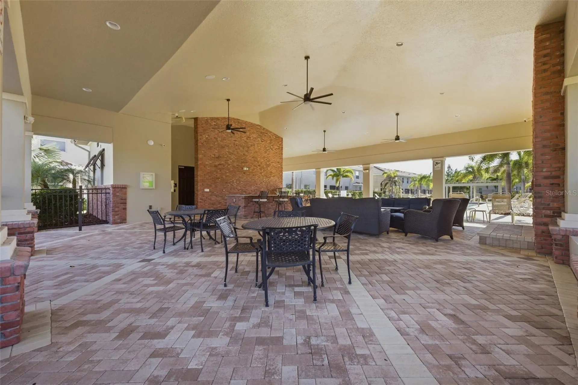 5249 5th Way N St Petersburg FL 33703