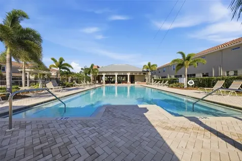 5249 5th Way N St Petersburg FL 33703