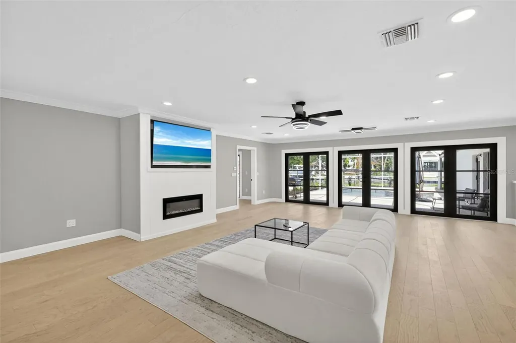 5073 Higel Avenue Sarasota FL 34242