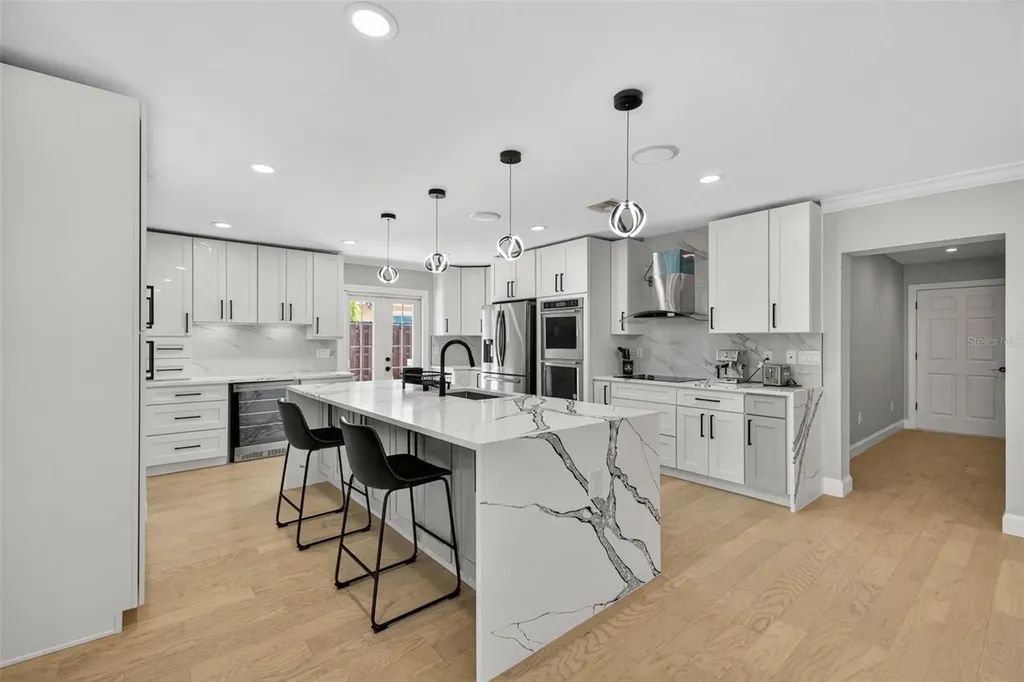 5073 Higel Avenue Sarasota FL 34242