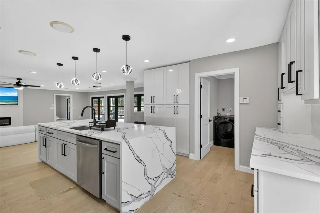 5073 Higel Avenue Sarasota FL 34242
