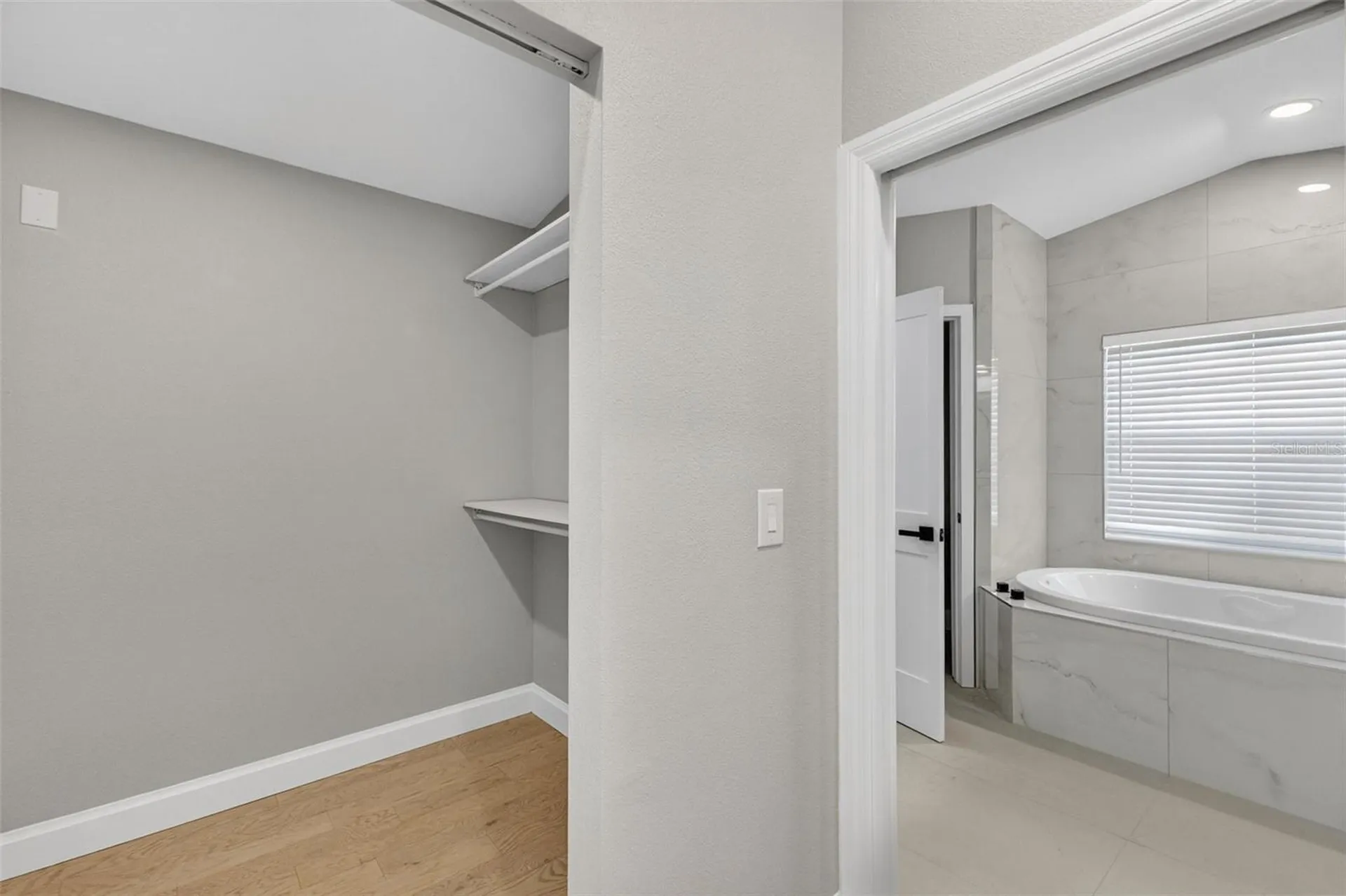 5073 Higel Avenue Sarasota FL 34242