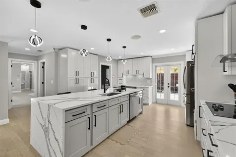 5073 Higel Avenue Sarasota FL 34242