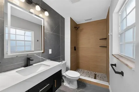5073 Higel Avenue Sarasota FL 34242