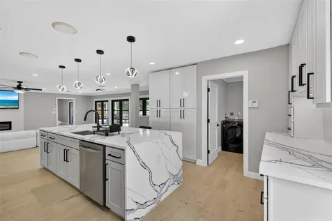 5073 Higel Avenue Sarasota FL 34242