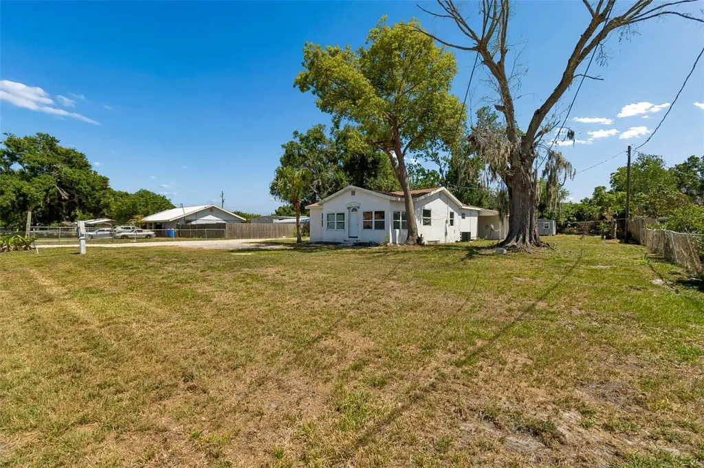 1611 E Shell Point Road Ruskin FL 33570
