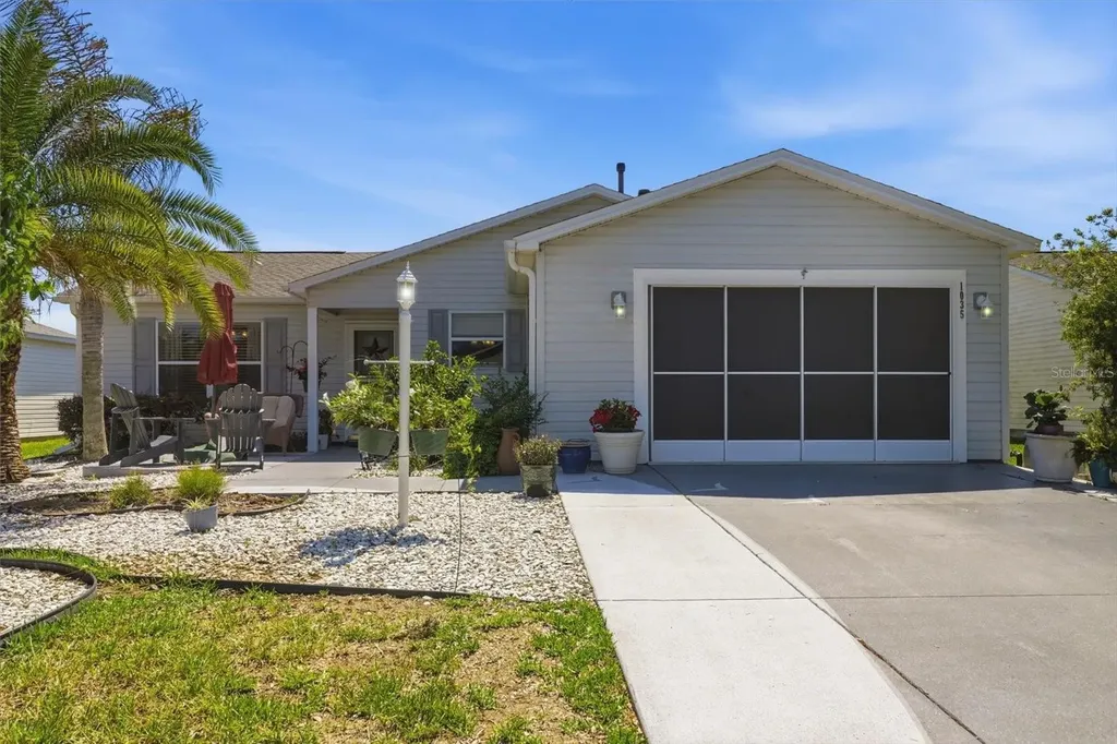 1035 Blythe Way The Villages FL 32162