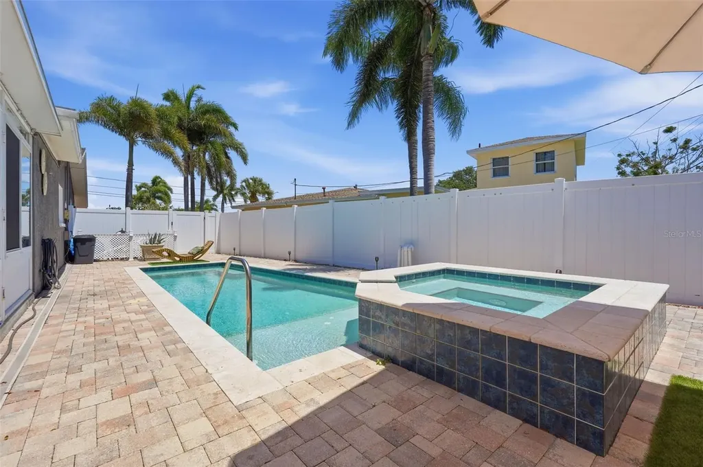 2095 Dolphin Boulevard S St Petersburg FL 33707