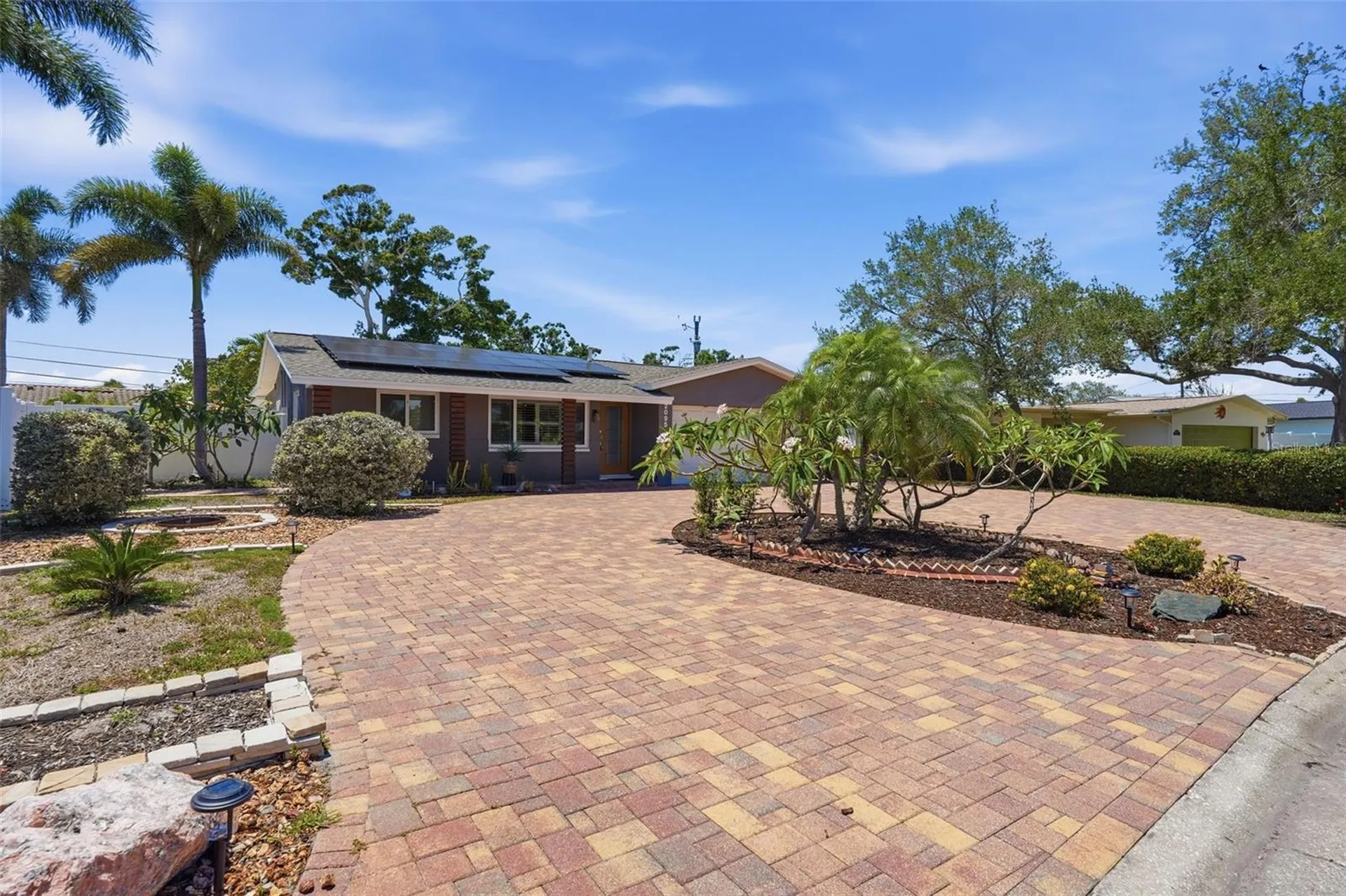 2095 Dolphin Boulevard S St Petersburg FL 33707