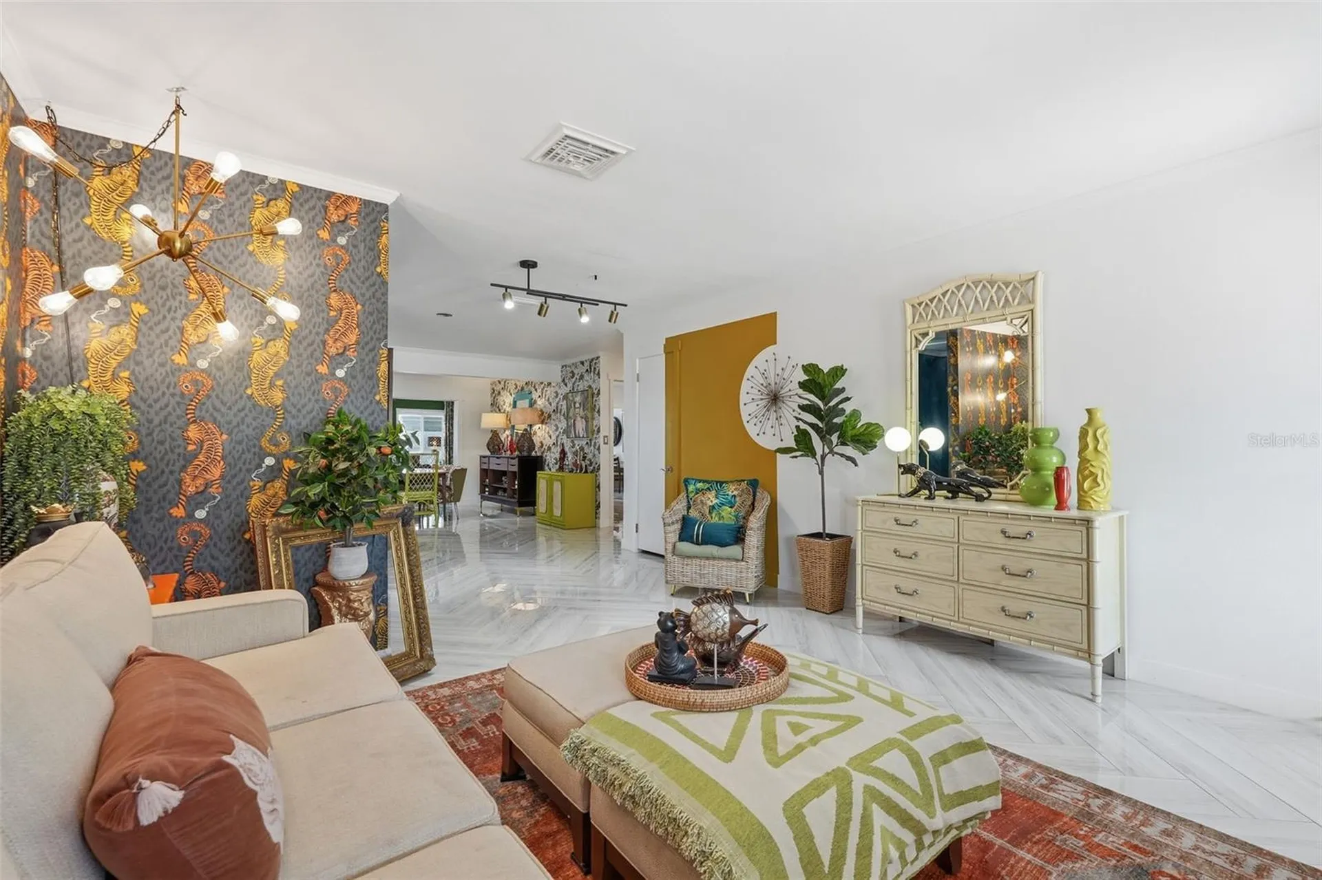 2095 Dolphin Boulevard S St Petersburg FL 33707
