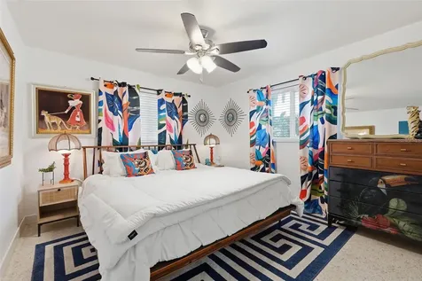2095 Dolphin Boulevard S St Petersburg FL 33707