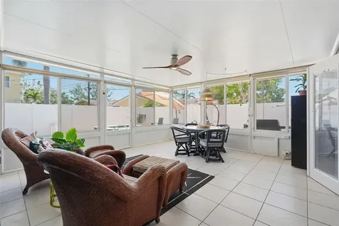 2095 Dolphin Boulevard S St Petersburg FL 33707