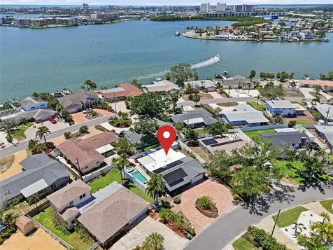2095 Dolphin Boulevard S St Petersburg FL 33707