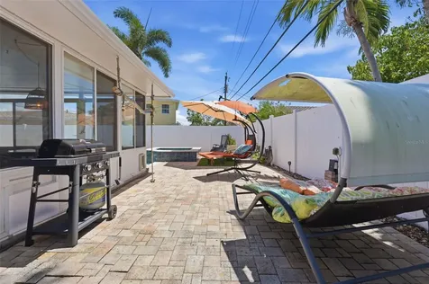 2095 Dolphin Boulevard S St Petersburg FL 33707