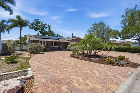 2095 Dolphin Boulevard S St Petersburg FL 33707