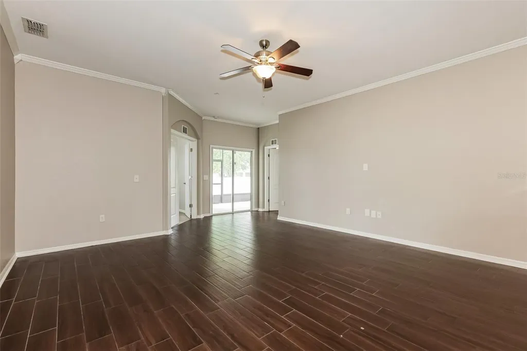 8130 Woodvine Circle Lakeland FL 33810