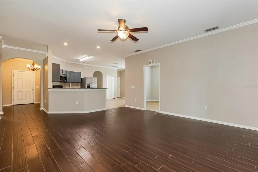 8130 Woodvine Circle Lakeland FL 33810