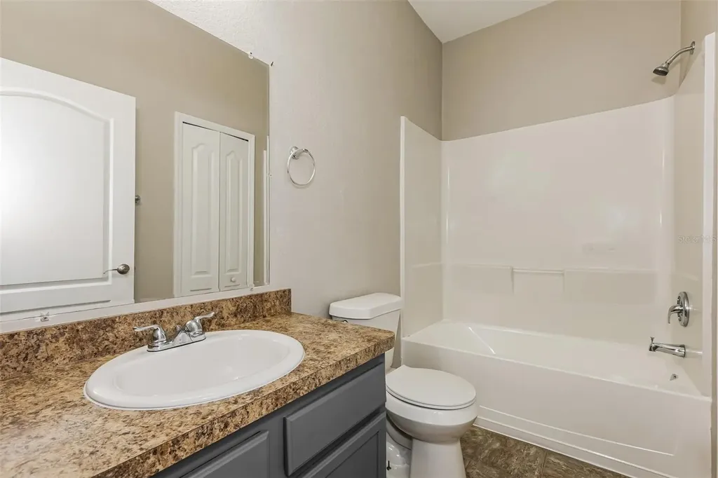 8130 Woodvine Circle Lakeland FL 33810