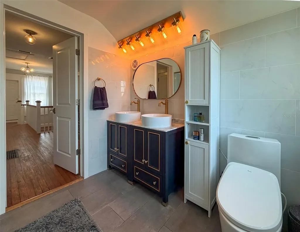 417 SW 10th Street Gainesville FL 32601