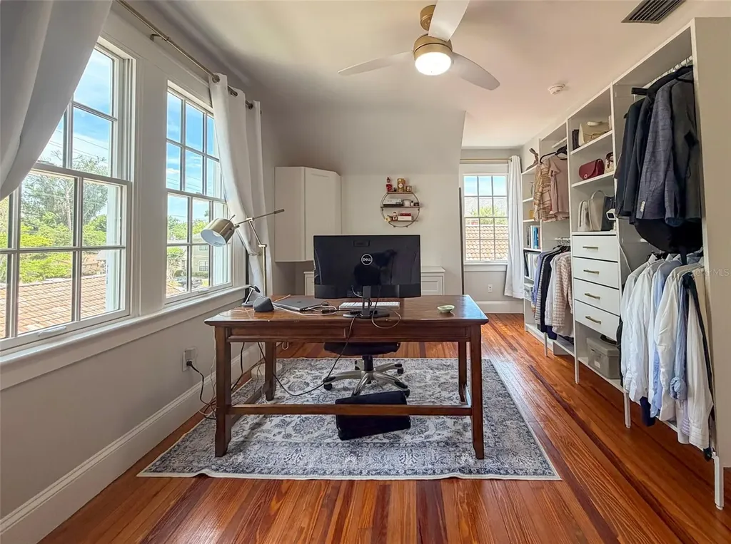 417 SW 10th Street Gainesville FL 32601