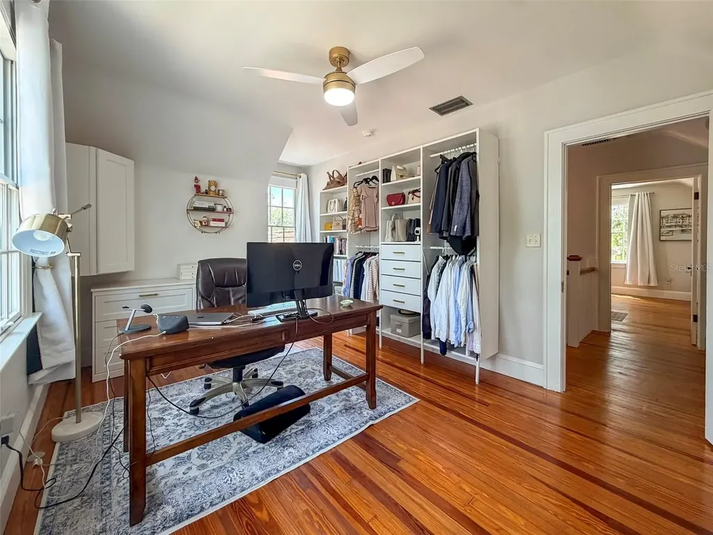 417 SW 10th Street Gainesville FL 32601