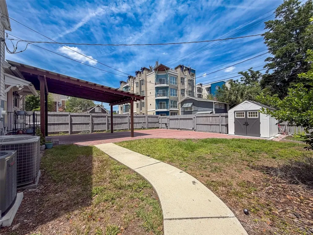 417 SW 10th Street Gainesville FL 32601