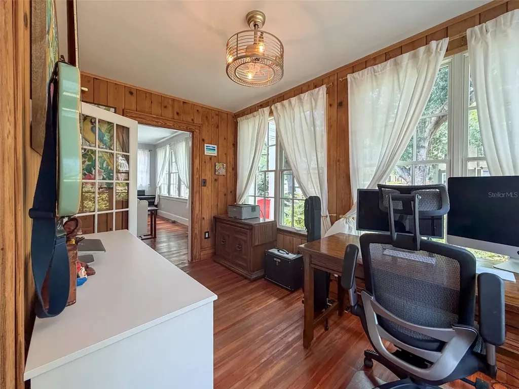 417 SW 10th Street Gainesville FL 32601