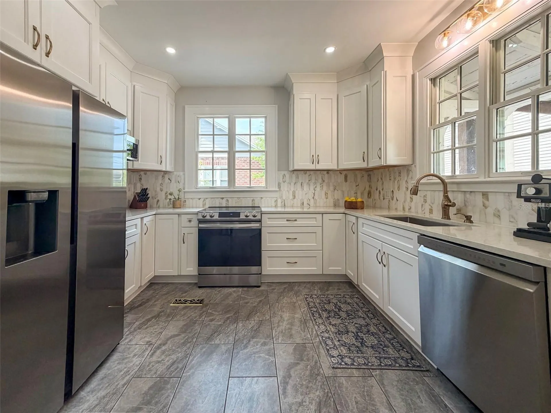 417 SW 10th Street Gainesville FL 32601