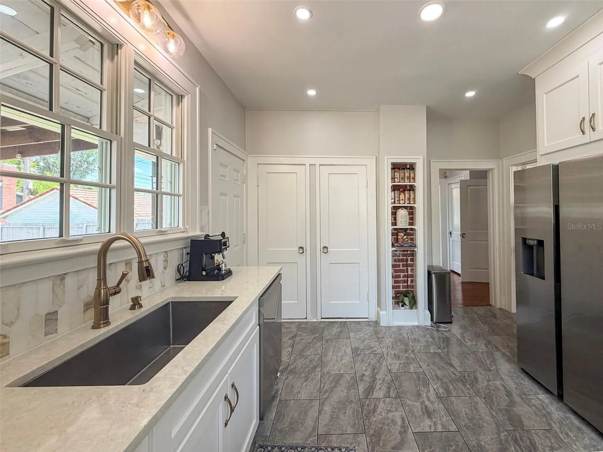 417 SW 10th Street Gainesville FL 32601