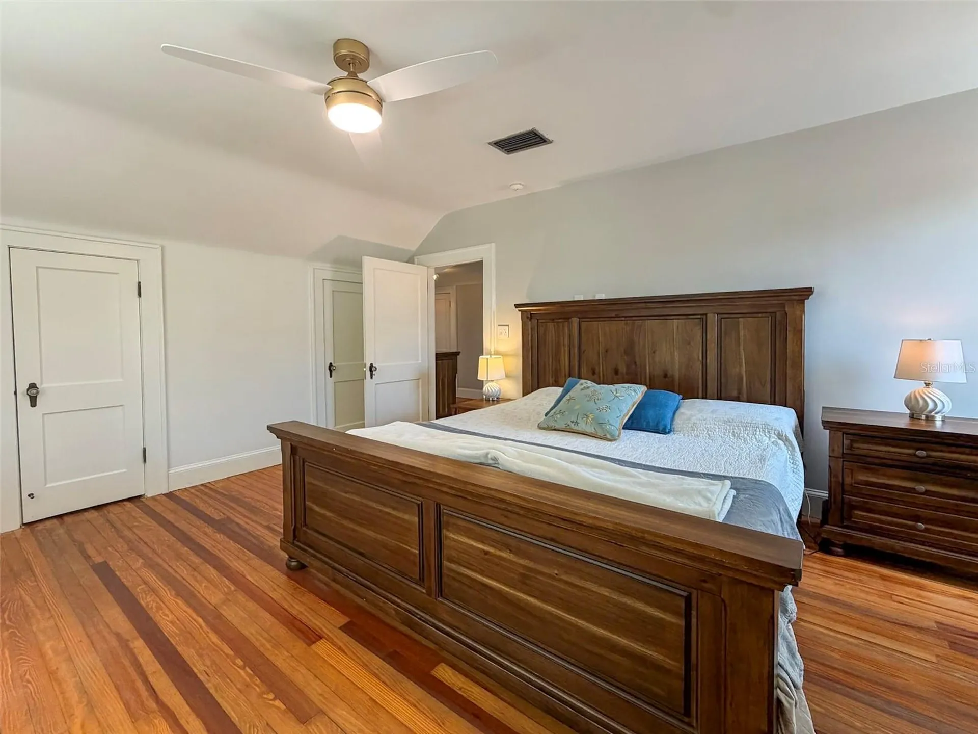 417 SW 10th Street Gainesville FL 32601