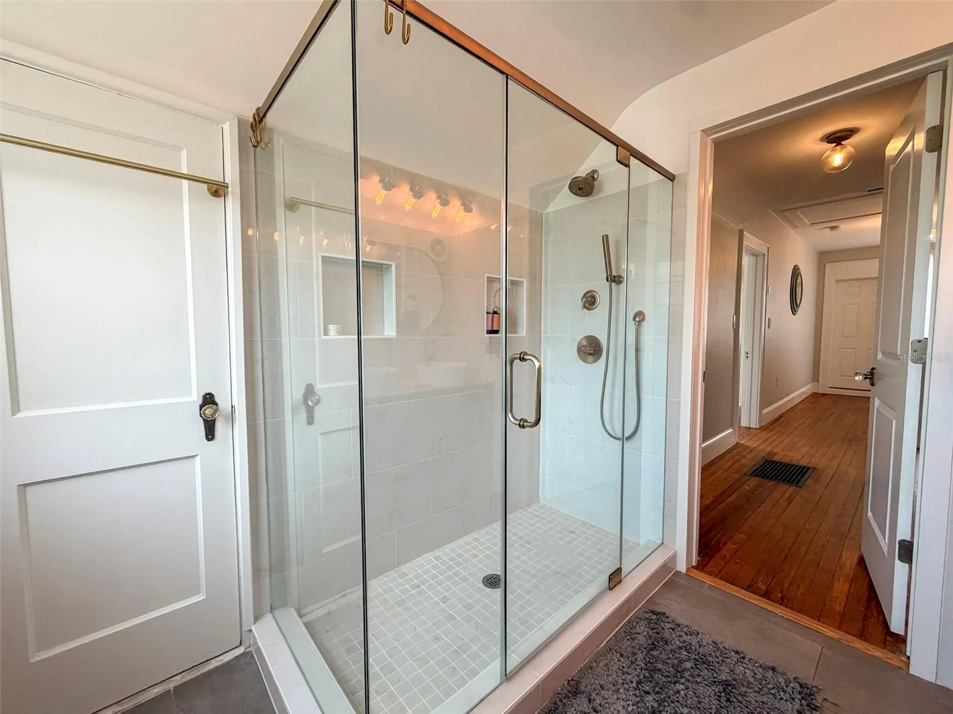 417 SW 10th Street Gainesville FL 32601