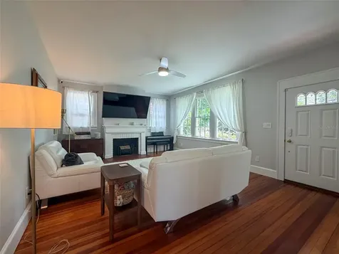 417 SW 10th Street Gainesville FL 32601